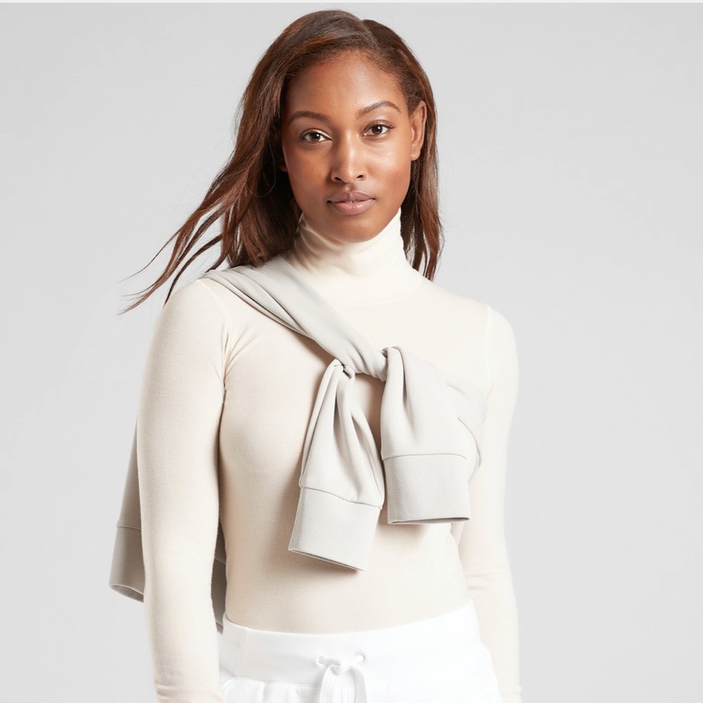 ATHLETA Foresthill Ascent Turtleneck In Chantilly Cream NWT